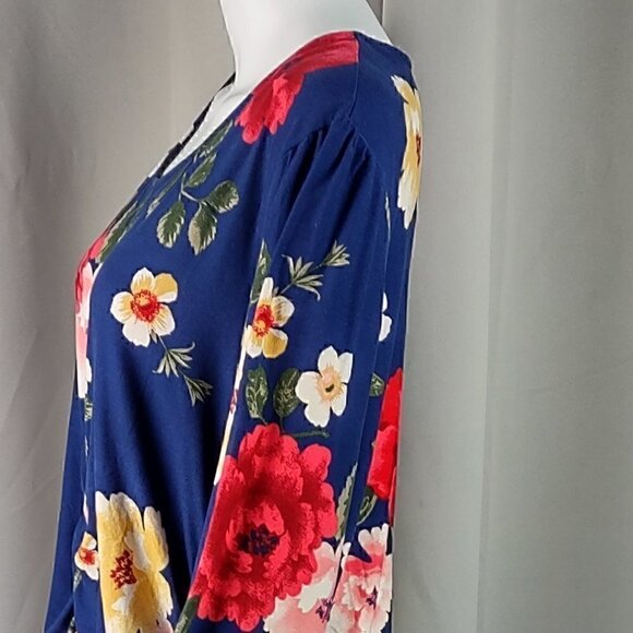 DEREK HEART NAVY BLUE FLORAL DRESS RUCHED SIDES AND FRONT. SIZE 3X - Picture 6 of 14
